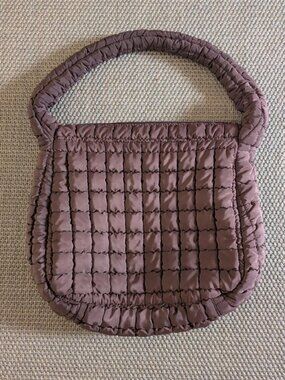 Large puffy quilted bag